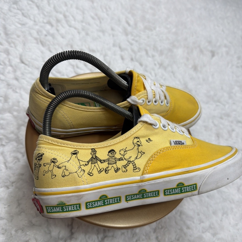 RARE! Vans X Sesame Street Collab Canvas Sneakers Shoes Men 6.5 Womens 8 US Low